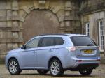Mitsubishi Outlander PHEV 2014 года (UK)